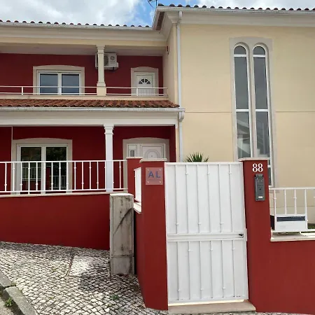 Amazing Scorpion's House Habitación en casa particular Leiria