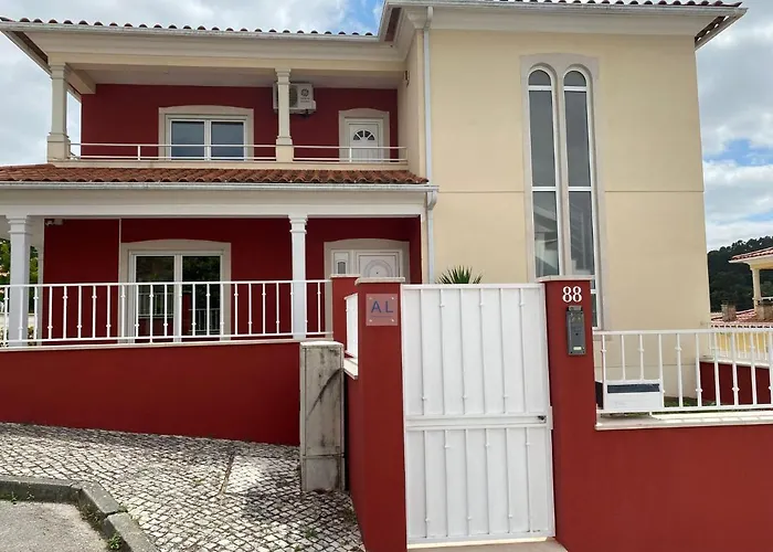 Amazing Scorpion's House Homestay Leiria